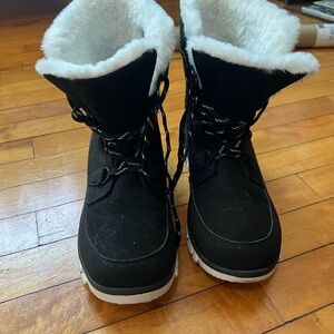 Black Winter Boots with White Fur Lining